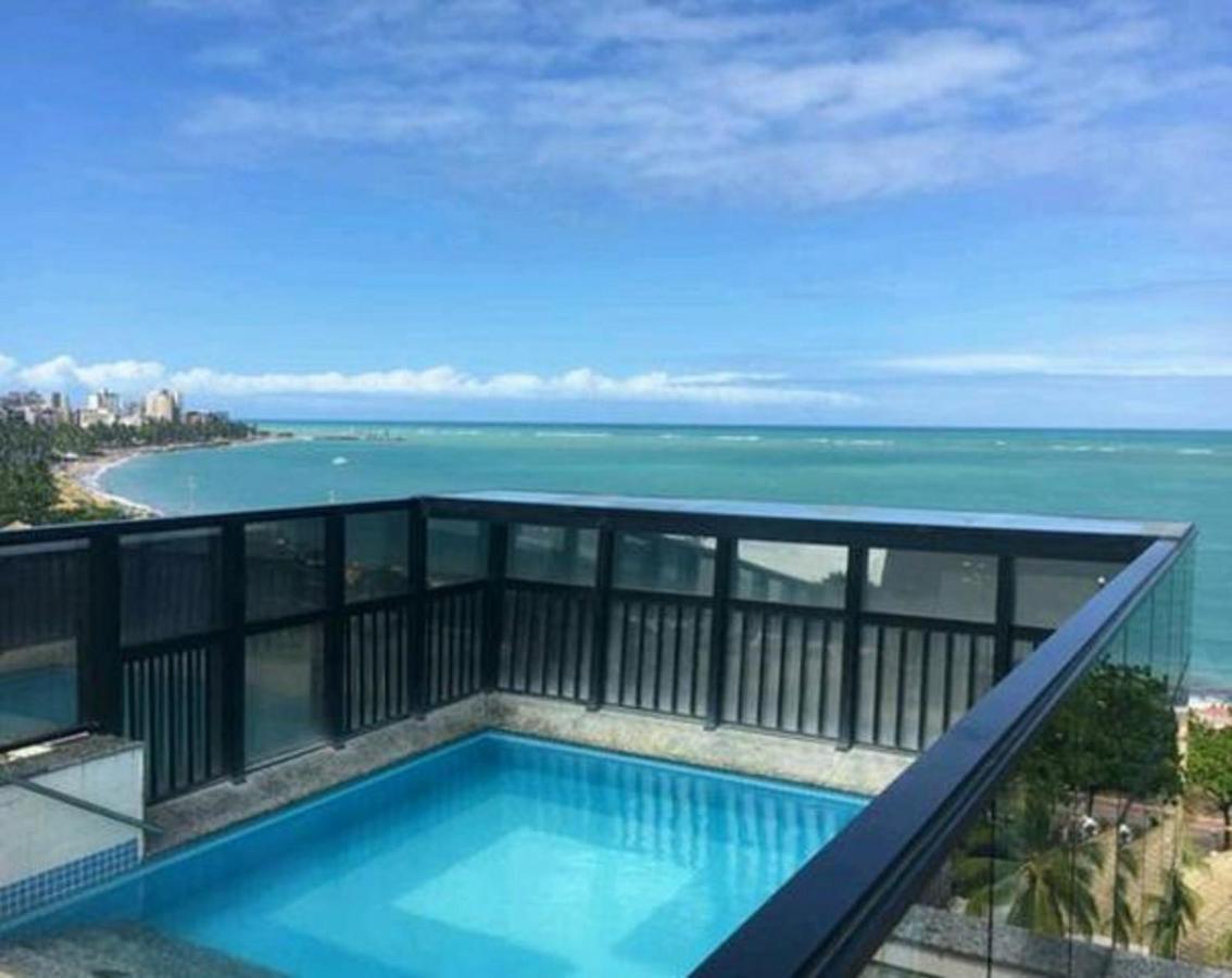 Na Beira Mar De Pajucara- Edif Neo- Apartamento Quarto E Sala - Possui Varanda- Vista Lateral Do Mar -Rua Julio Plech Filho 60 Esquina Com Avenida Doutor Antonio Gouveia - Consumo Eletrico E Pago No Ckeck-Out 1Kwh E 1,35 Reias- Tem Tela De Protecao Daire Maceió Dış mekan fotoğraf
